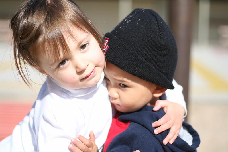 IMG_6103.JPG - Hugs