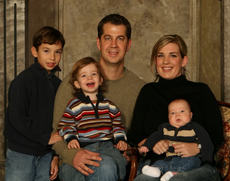 Johnny&Kim&fam.jpg